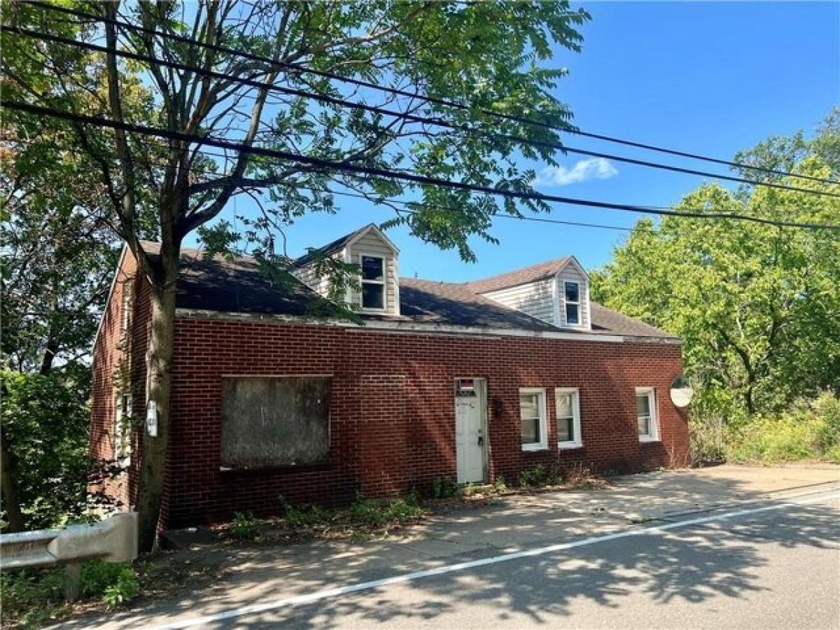 Picture of Home For Sale in Pittsburgh, Pennsylvania, United States