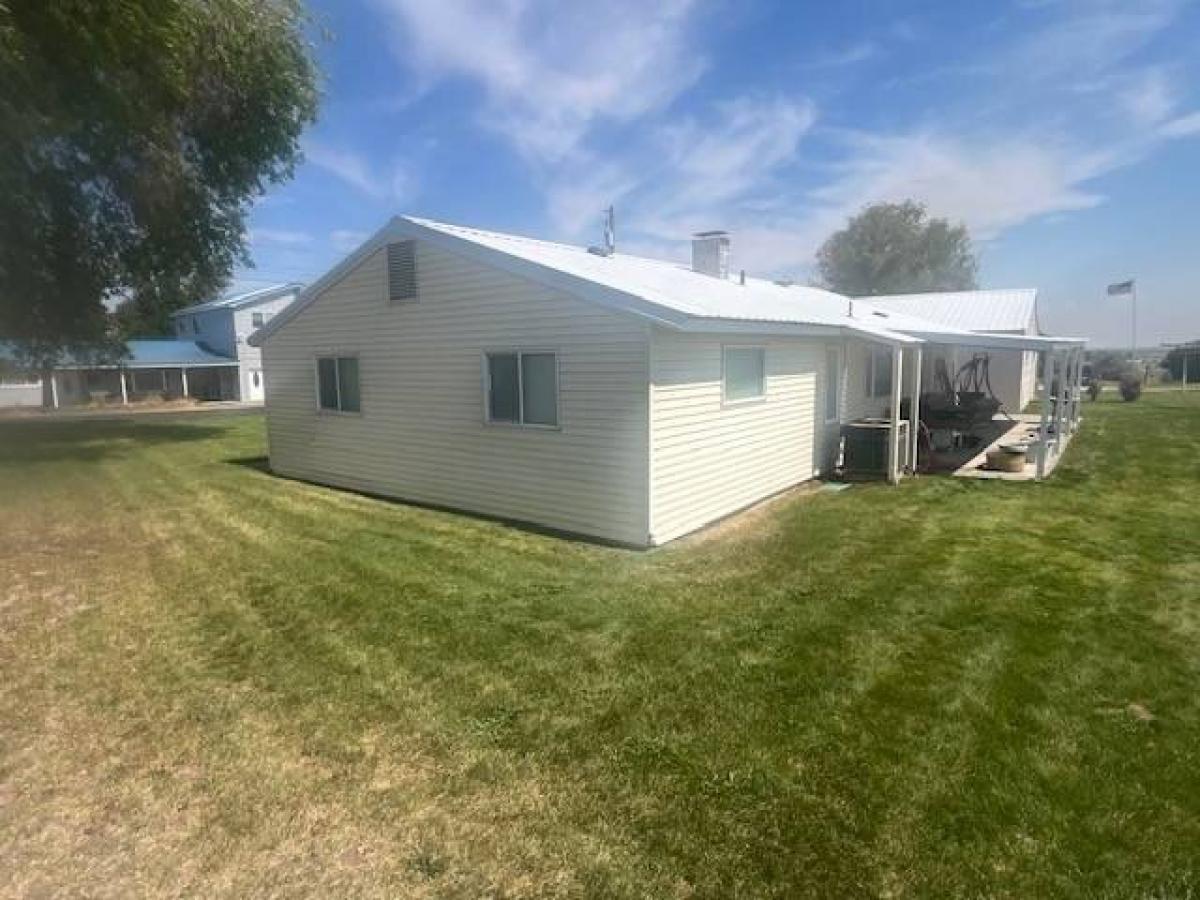 Picture of Home For Sale in Burns, Oregon, United States