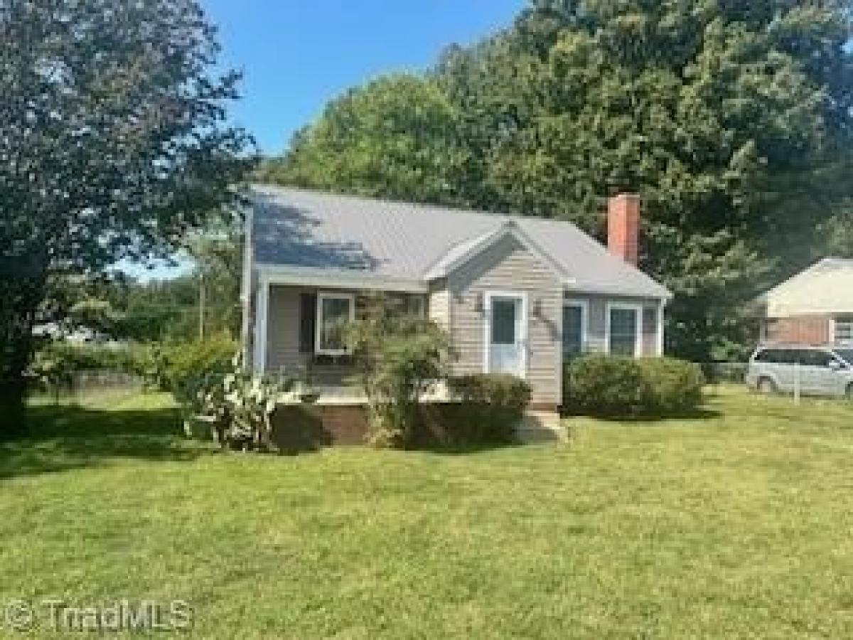 Picture of Home For Sale in Lexington, North Carolina, United States