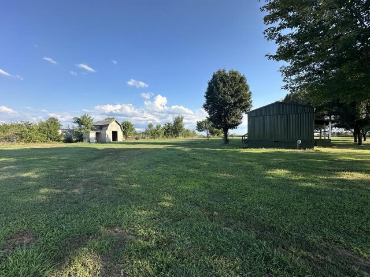 Picture of Home For Sale in Stella, Missouri, United States