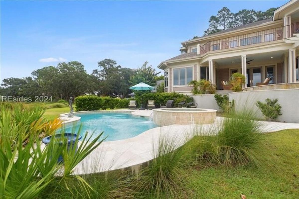 Picture of Home For Sale in Hilton Head Island, South Carolina, United States