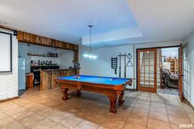 Home For Sale in Bettendorf, Iowa