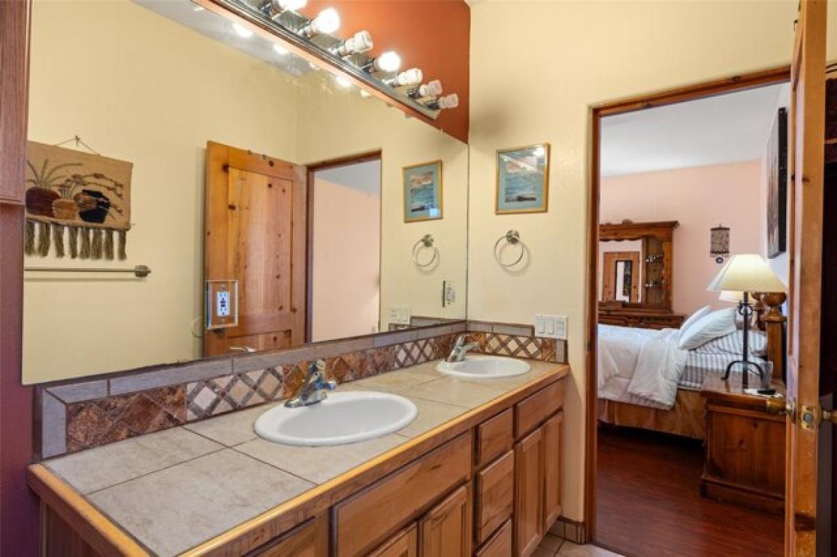 Picture of Home For Sale in Santa Fe, New Mexico, United States