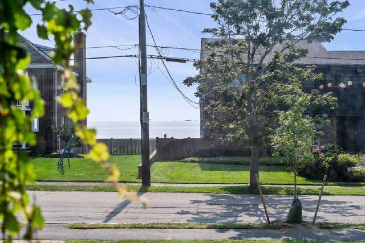 Picture of Home For Sale in Swampscott, Massachusetts, United States