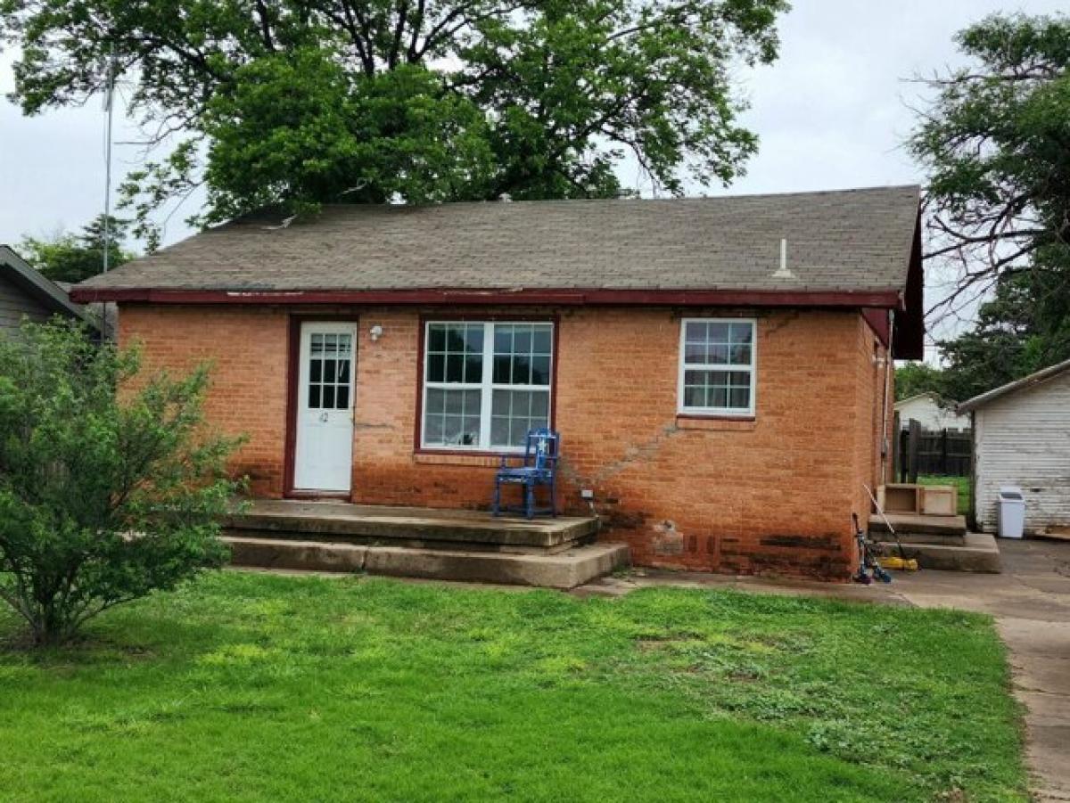 Picture of Home For Sale in Hale Center, Texas, United States