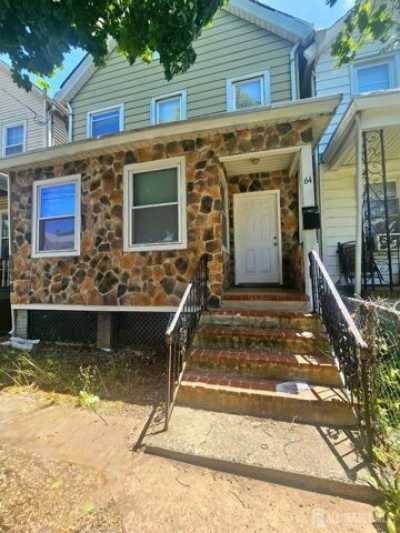 Home For Rent in New Brunswick, New Jersey