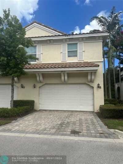 Home For Rent in Hollywood, Florida