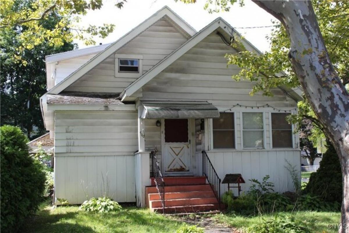 Picture of Home For Sale in Syracuse, New York, United States