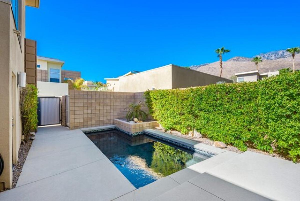 Picture of Home For Sale in Palm Springs, California, United States