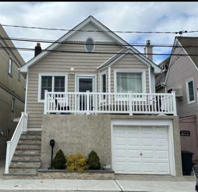 Home For Rent in East Atlantic Beach, New York