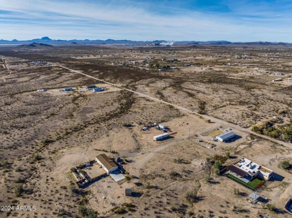 Picture of Residential Land For Sale in Tonopah, Arizona, United States