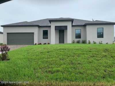 Home For Sale in Palm Bay, Florida