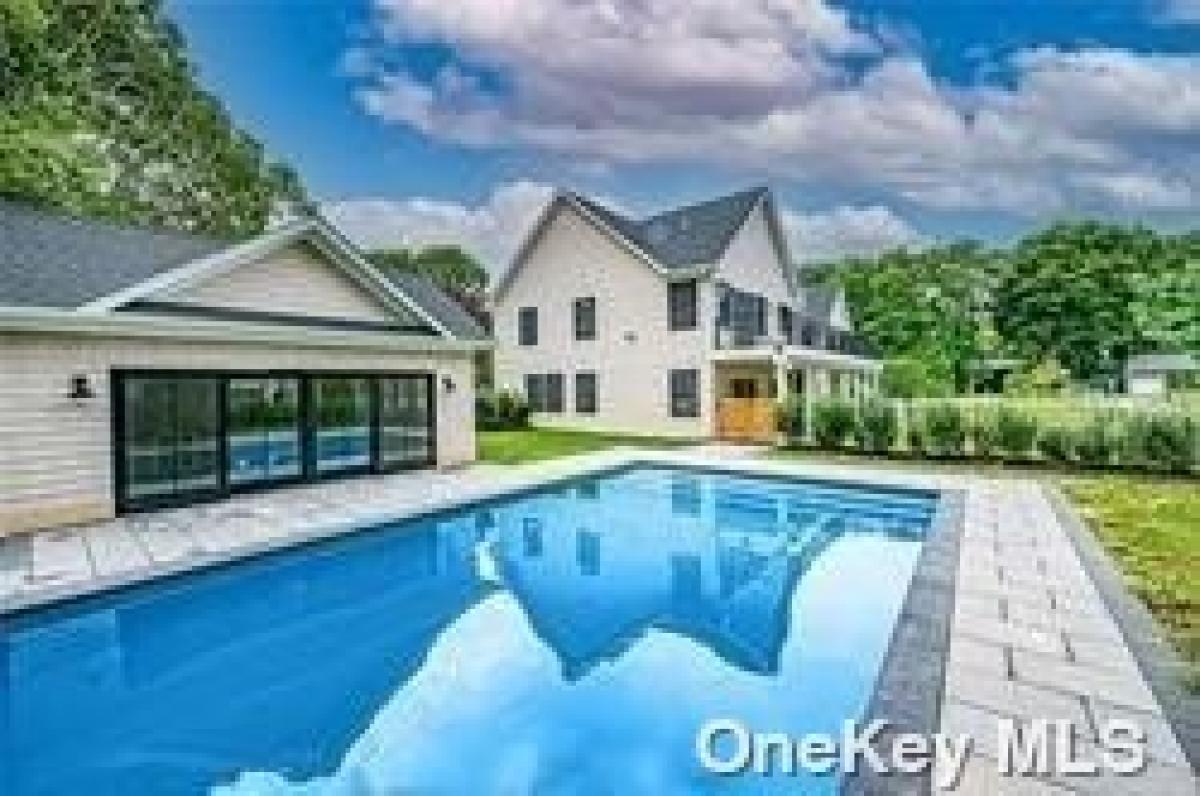 Picture of Home For Sale in Sag Harbor, New York, United States