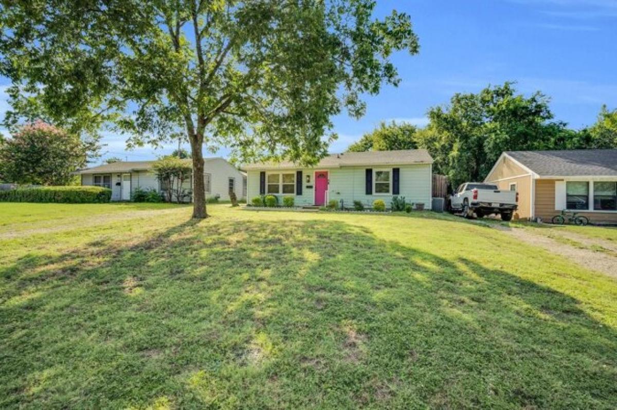 Picture of Home For Sale in Waxahachie, Texas, United States