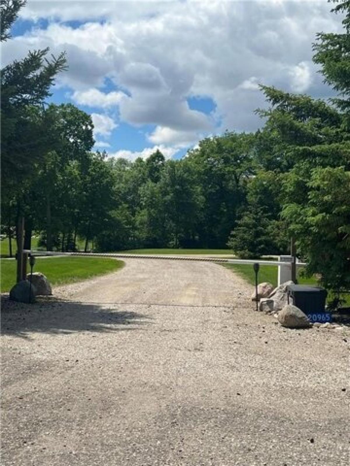 Picture of Home For Sale in Glenwood, Minnesota, United States