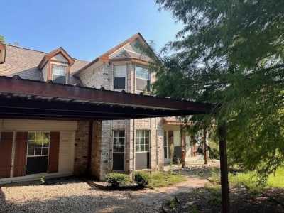 Home For Sale in Ennis, Texas