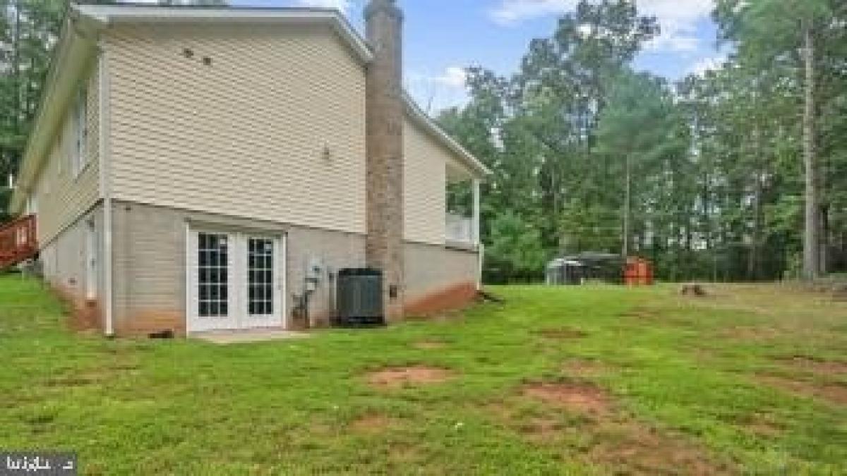 Picture of Home For Sale in Midland, Virginia, United States