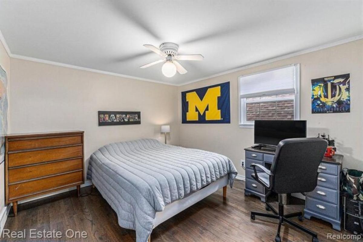 Picture of Home For Sale in Troy, Michigan, United States