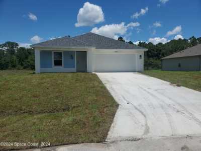 Home For Sale in Palm Bay, Florida