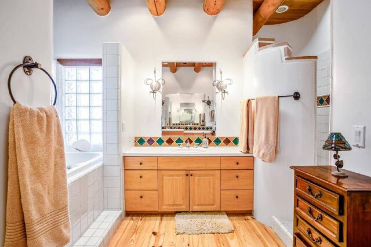 Picture of Home For Sale in Santa Fe, New Mexico, United States