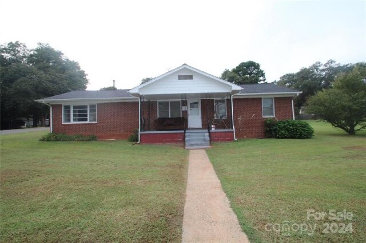 Picture of Home For Sale in Kings Mountain, North Carolina, United States