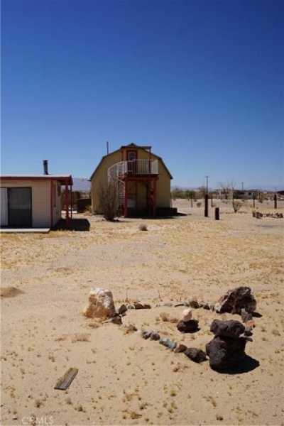 Home For Sale in Twentynine Palms, California