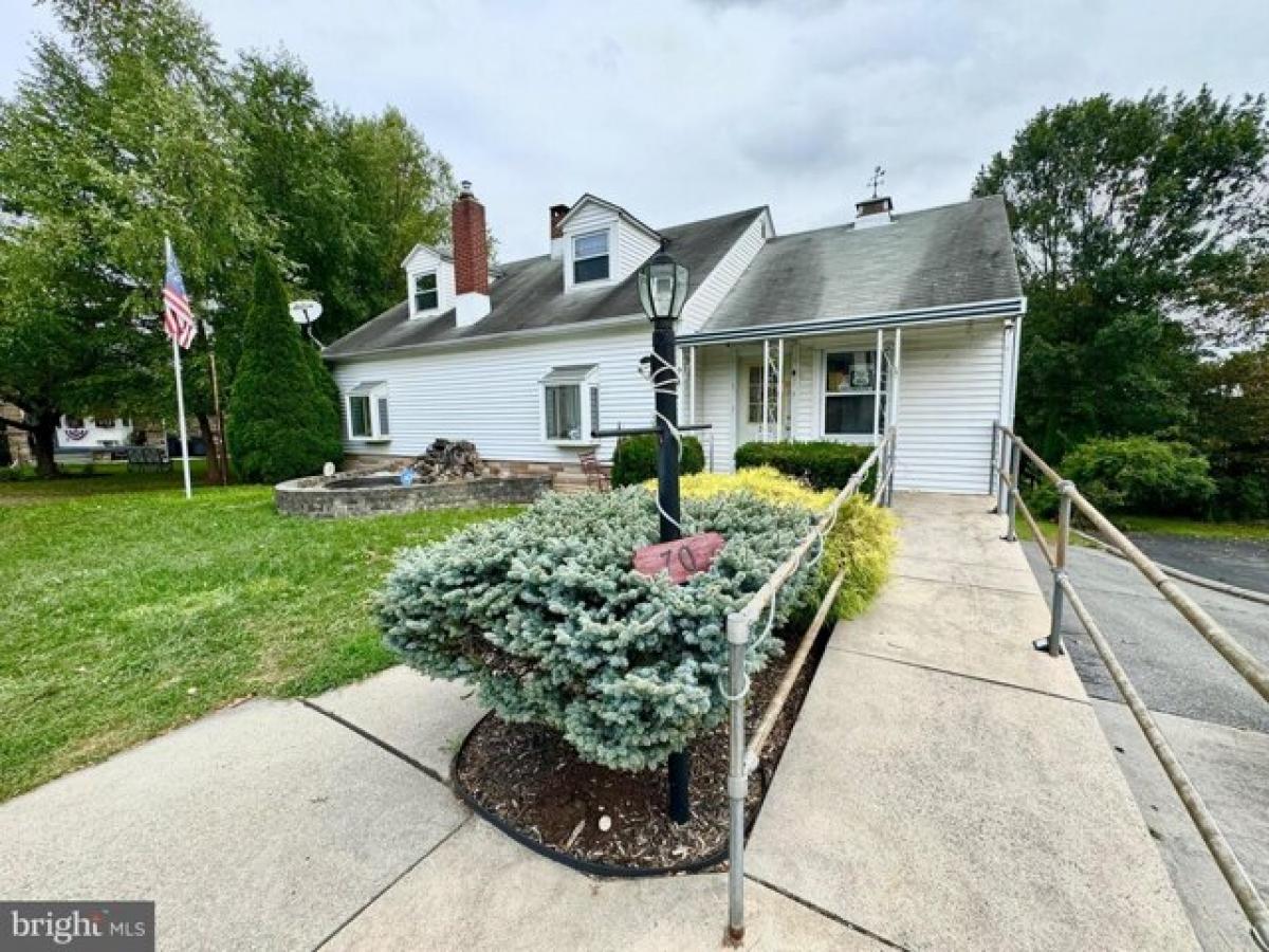 Picture of Home For Sale in Hamburg, Pennsylvania, United States