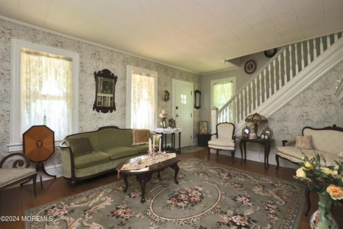 Picture of Home For Sale in Tuckerton, New Jersey, United States