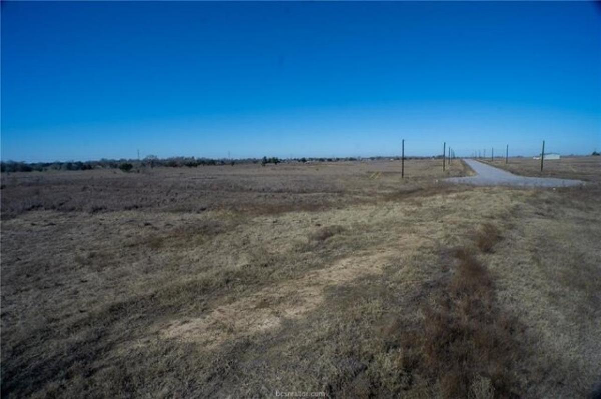 Picture of Residential Land For Sale in Bryan, Texas, United States