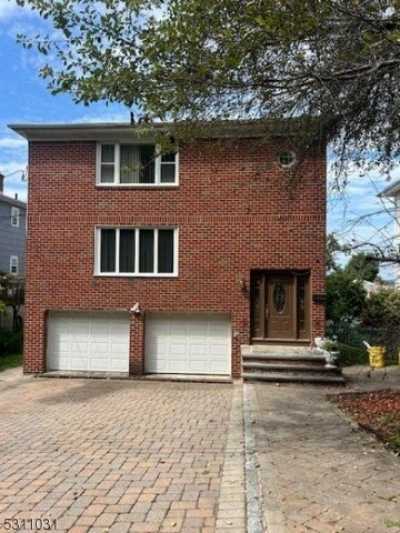 Home For Rent in Palisades Park, New Jersey