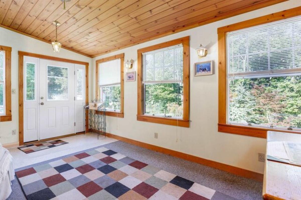 Picture of Home For Sale in Farmington, New Hampshire, United States