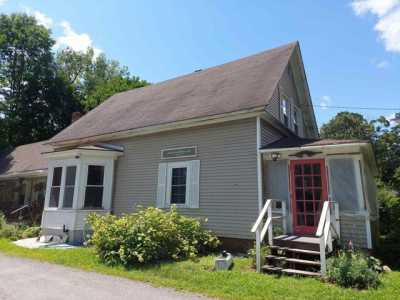 Apartment For Rent in Springfield, Vermont