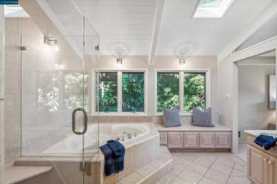 Home For Sale in Orinda, California