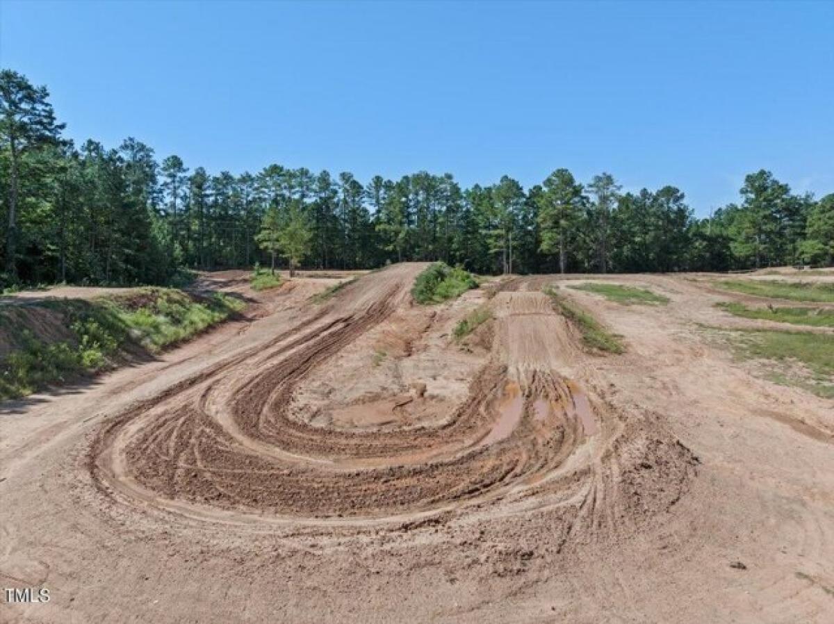 Picture of Residential Land For Sale in Sanford, North Carolina, United States