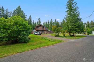 Home For Sale in Maple Falls, Washington