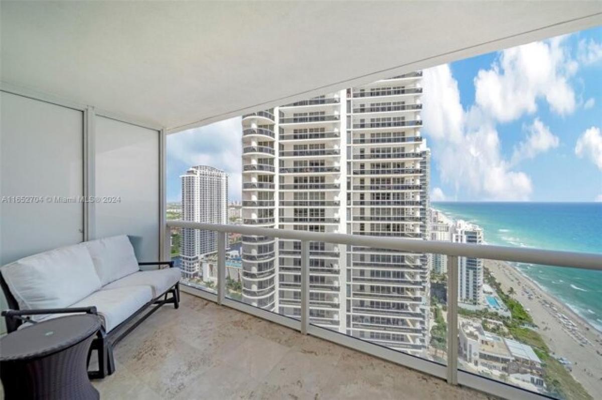 Picture of Home For Sale in Hallandale Beach, Florida, United States