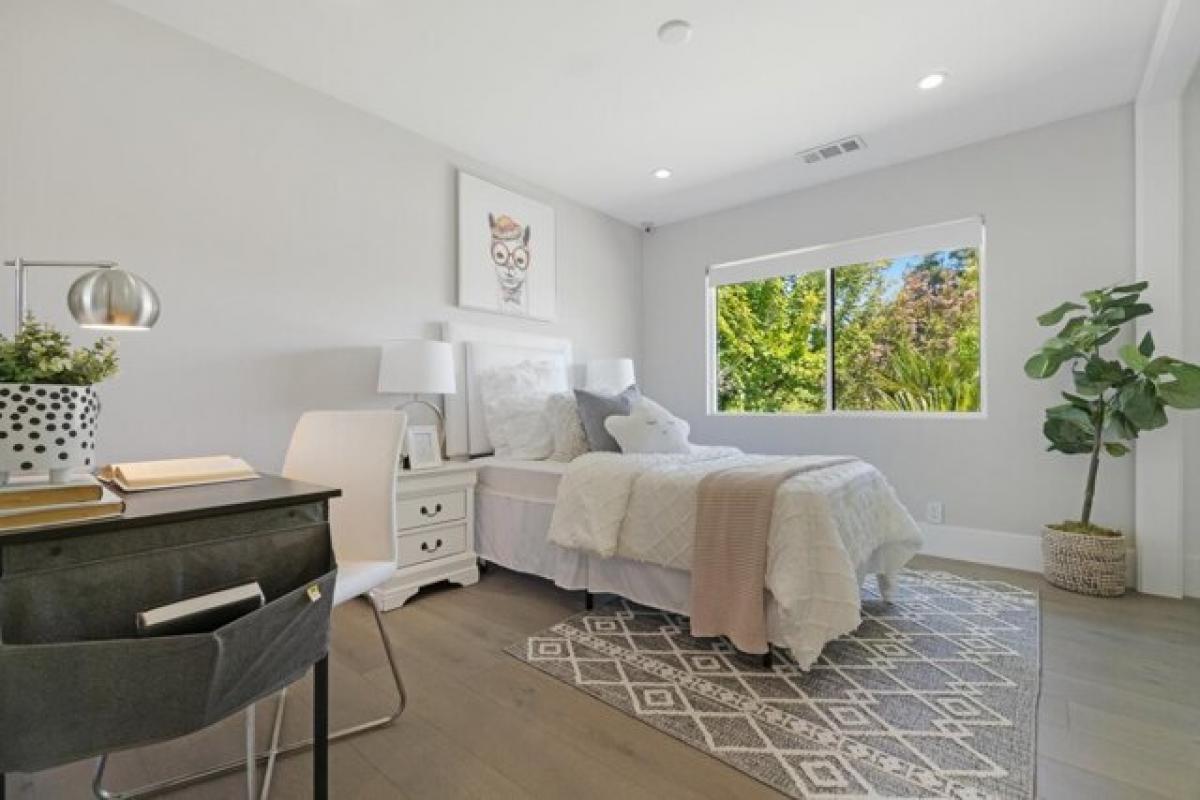 Picture of Home For Sale in Los Altos, California, United States