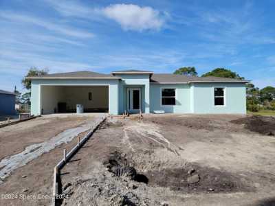 Home For Sale in Palm Bay, Florida