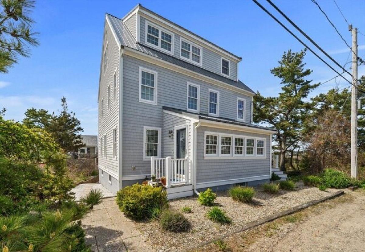 Picture of Home For Sale in Marshfield, Massachusetts, United States