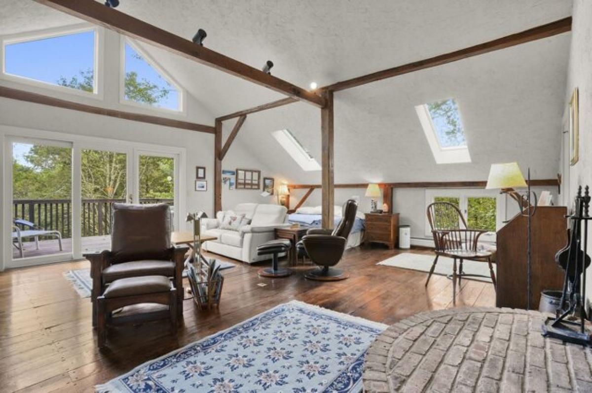 Picture of Home For Sale in Woodbury, Connecticut, United States