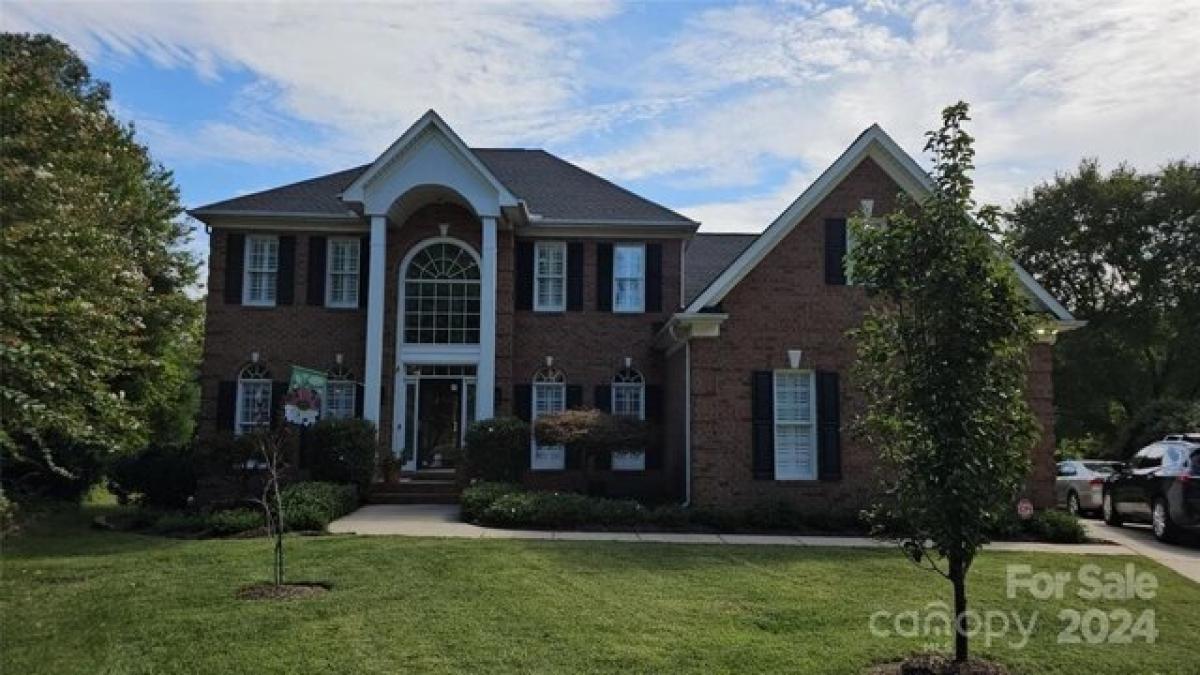 Picture of Home For Sale in Huntersville, North Carolina, United States