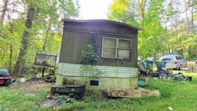 Home For Sale in Burnside, Kentucky