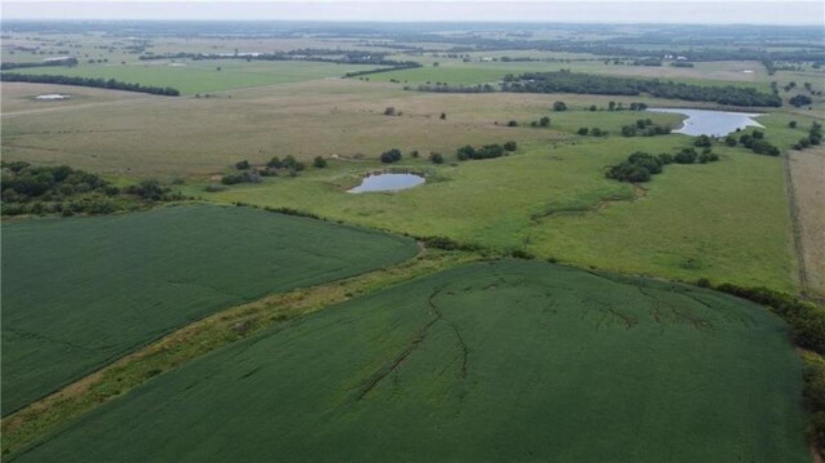 Picture of Residential Land For Sale in Redfield, Kansas, United States