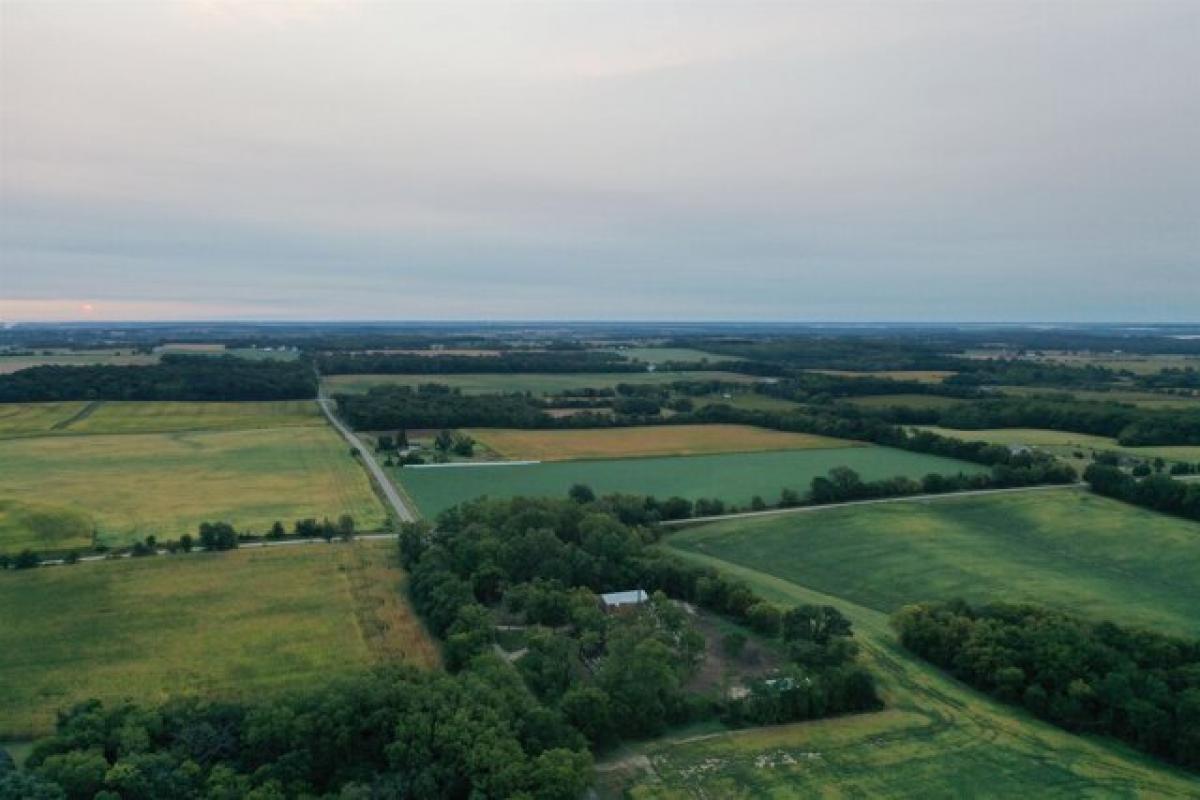 Picture of Residential Land For Sale in Beloit, Wisconsin, United States