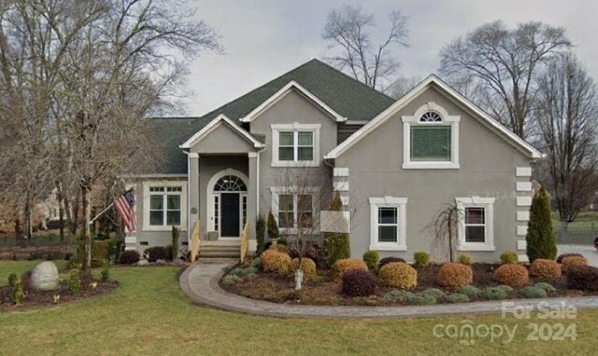 Picture of Home For Sale in Belmont, North Carolina, United States