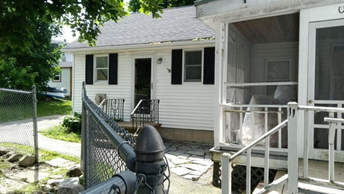 Picture of Home For Sale in Dover, New Hampshire, United States