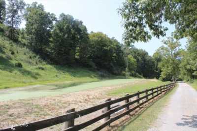 Home For Sale in Speedwell, Tennessee