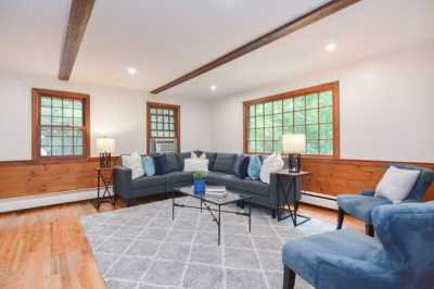 Home For Sale in Hollis, New Hampshire