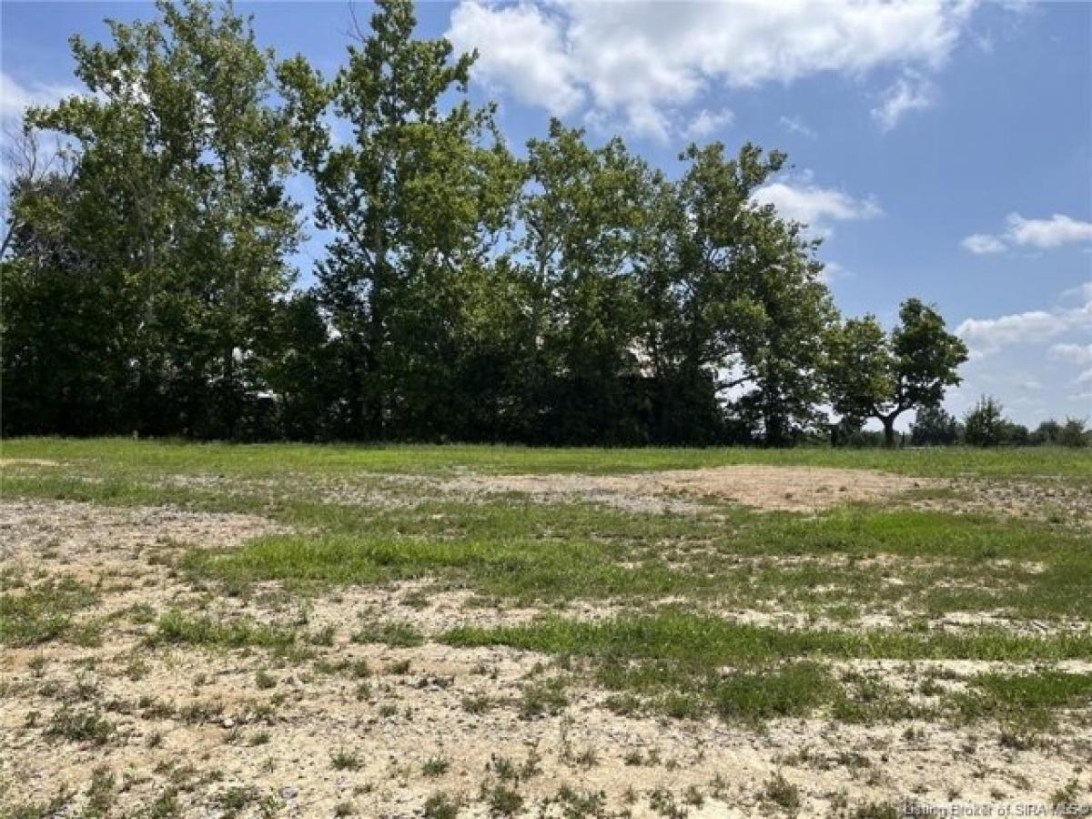 Picture of Home For Sale in Henryville, Indiana, United States