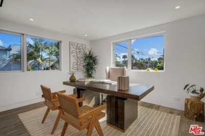 Home For Sale in Venice, California